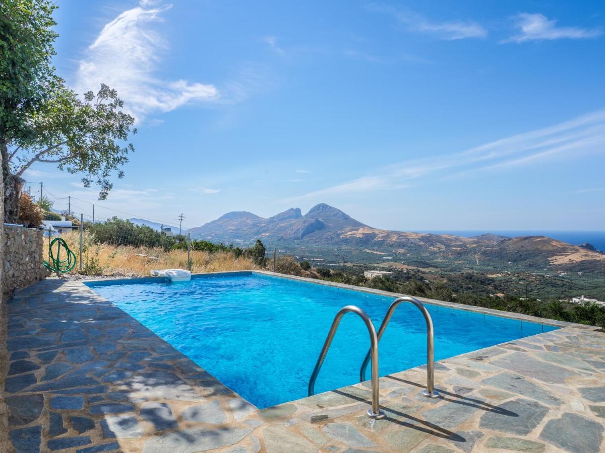 פלאקיאס Villa Mariou מראה חיצוני תמונה